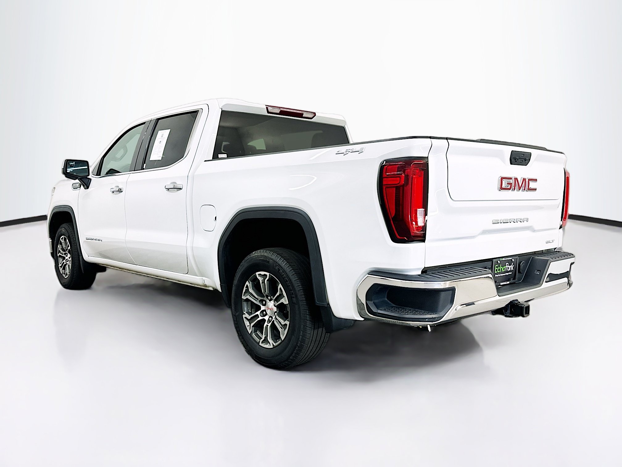 Used 2025 GMC Sierra 1500 SLT AWD/4WD image 5
