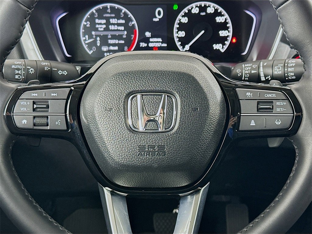 Certified 2025 Honda Pilot Touring image 15