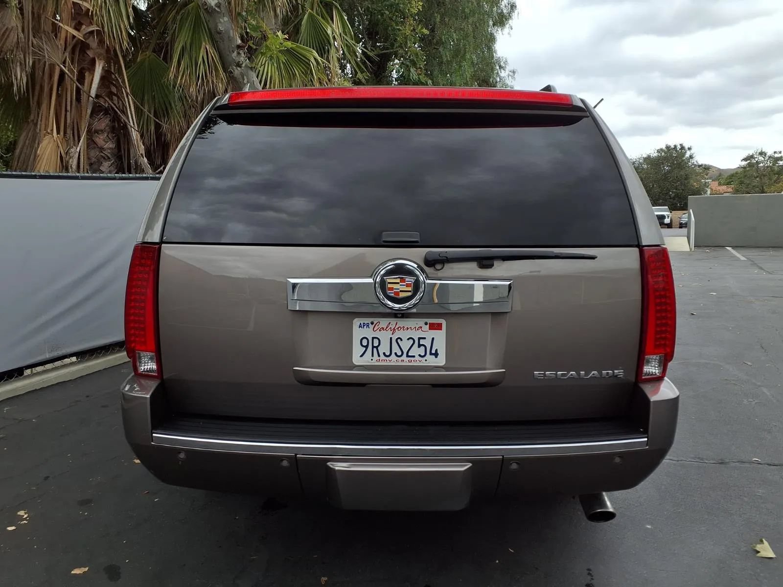 Used 2013 Cadillac Escalade ESV Luxury AWD/4WD image 6
