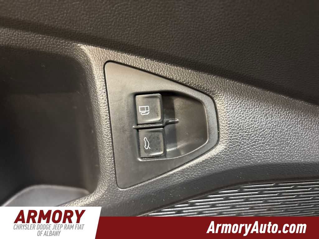 Used 2024 Volkswagen Jetta SE image 9