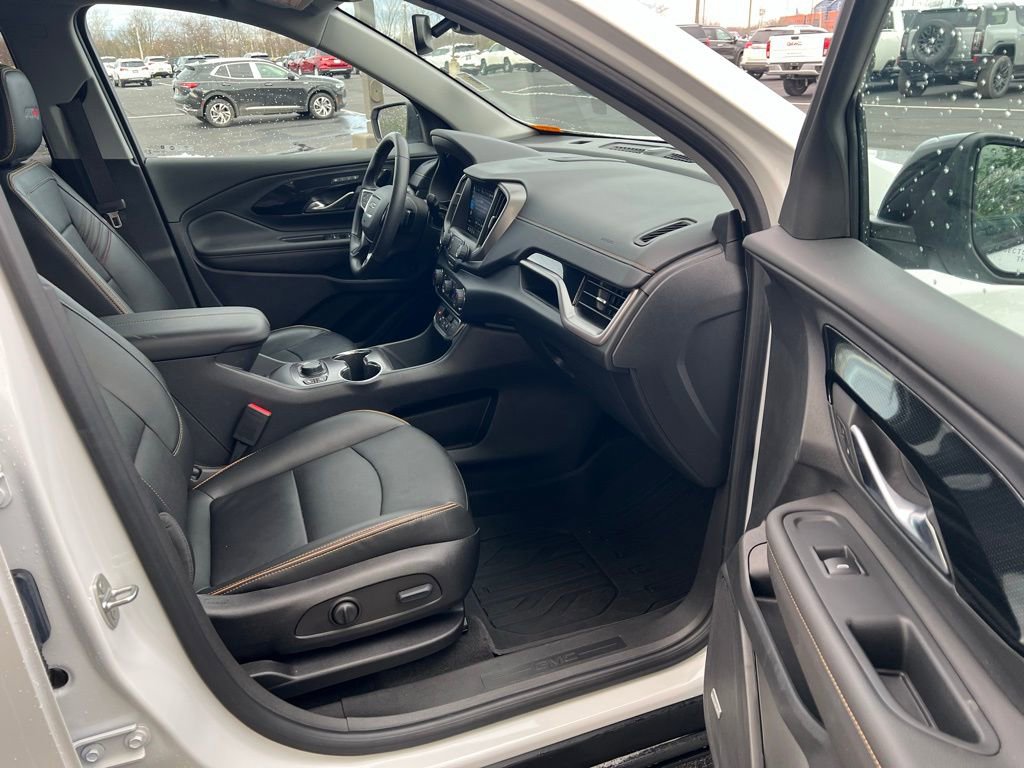 Used 2022 GMC Terrain AT4 w/ Infotainment Package II image 11