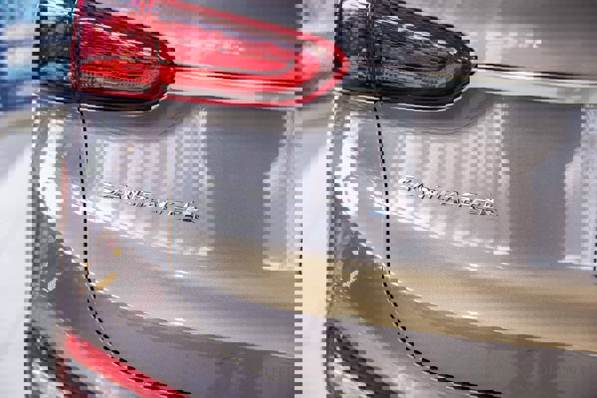 Used 2020 Hyundai Santa Fe SEL image 15