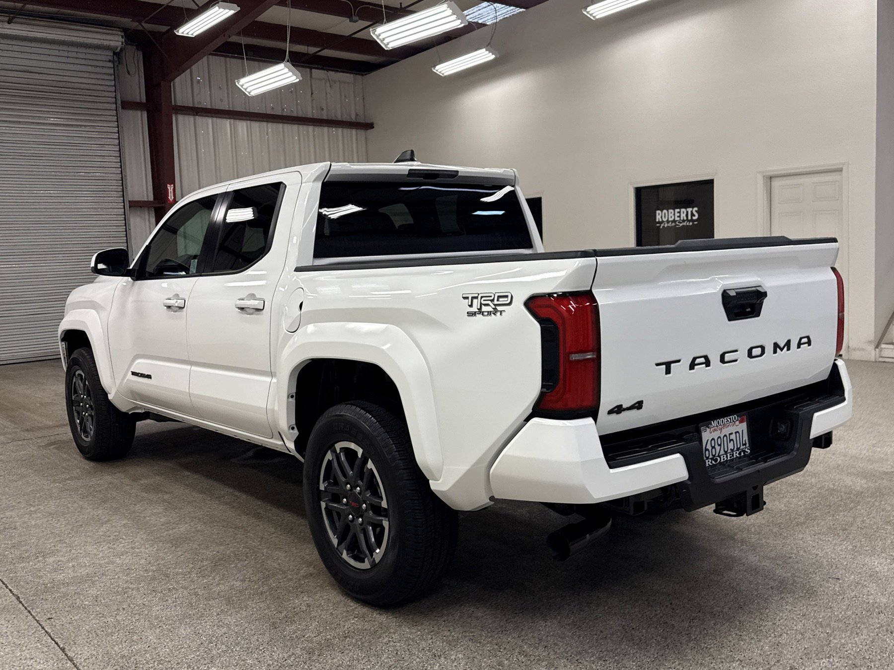 Used 2025 Toyota Tacoma SR5 image 17