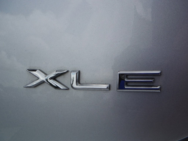 Used 2014 Toyota Avalon XLE FWD image 7