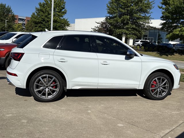 Used 2025 Audi SQ5 Premium Plus AWD/4WD image 2