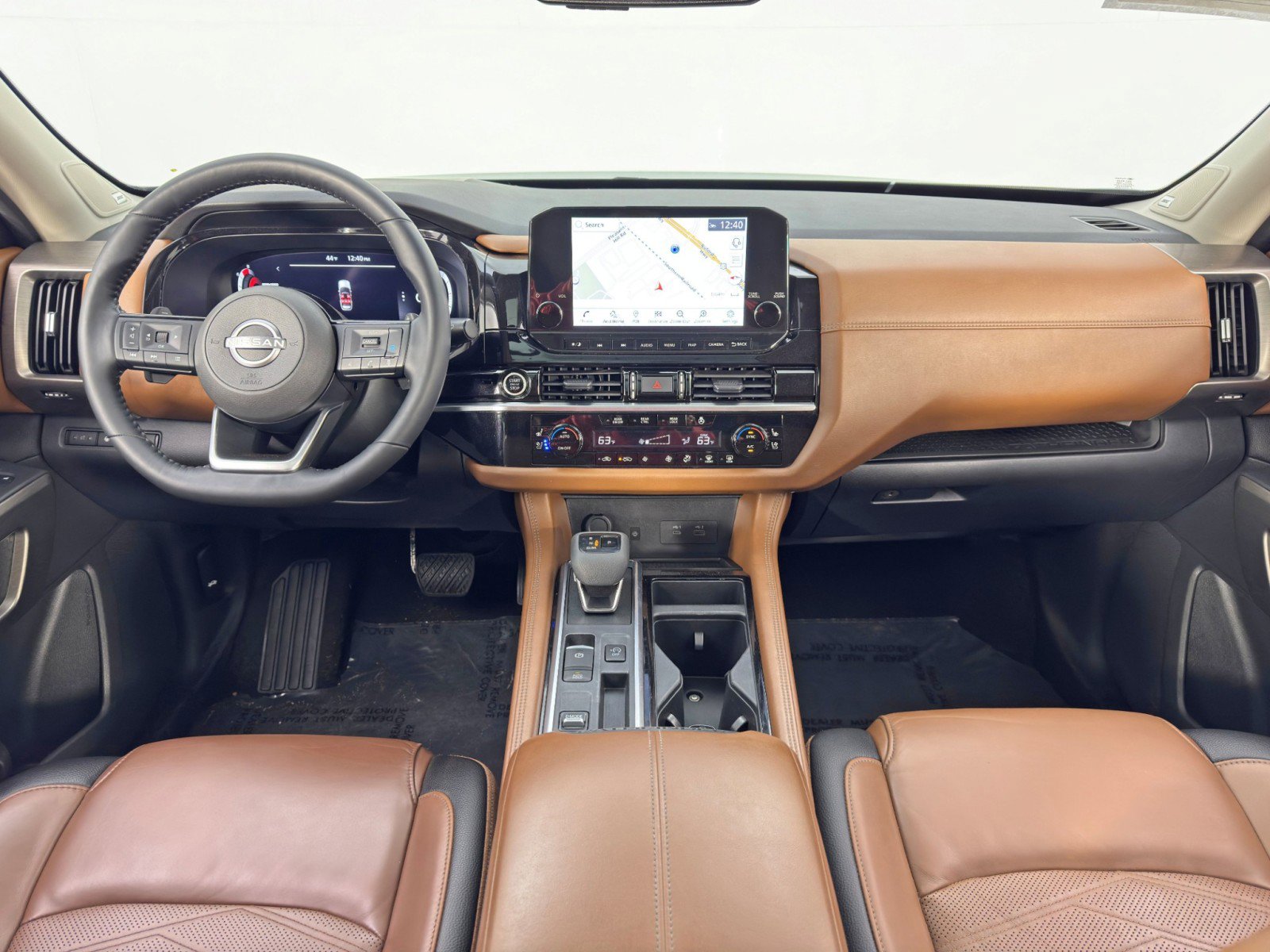 Used 2023 Nissan Pathfinder Platinum image 11