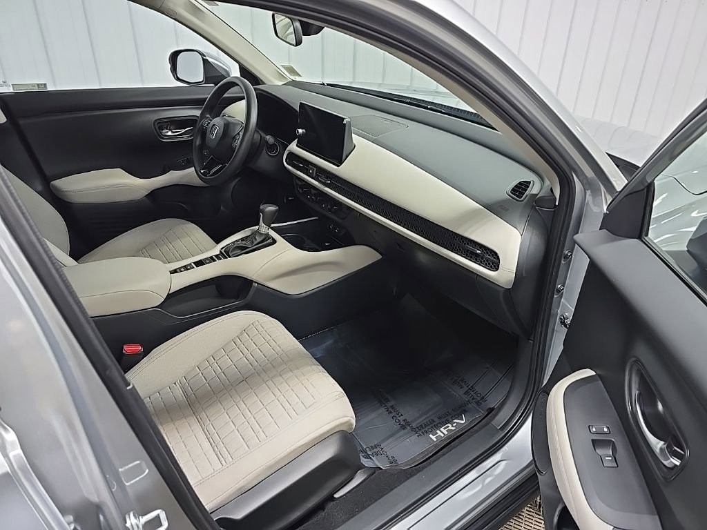Certified 2026 Honda HR-V LX image 15