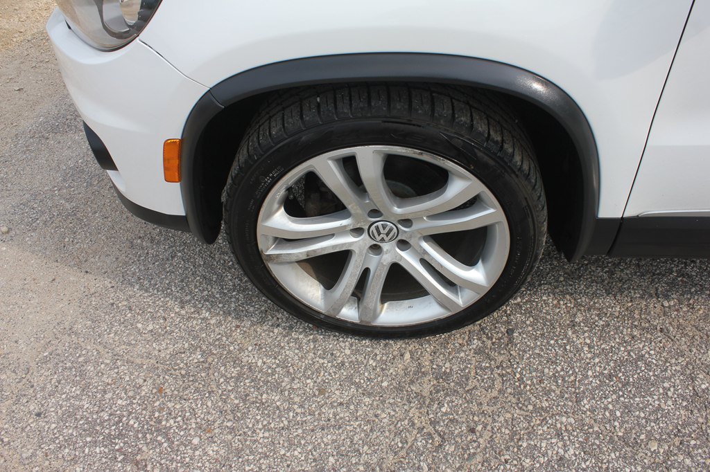 Used 2013 Volkswagen Tiguan SEL AWD/4WD image 54