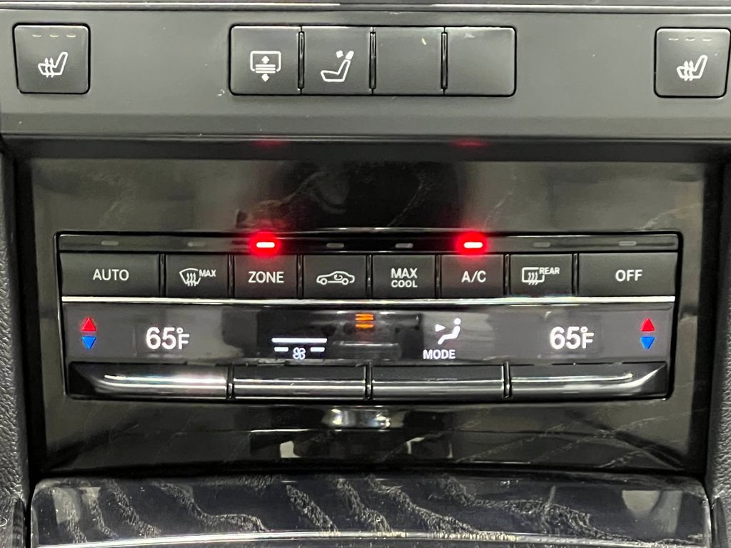 Used 2013 Mercedes-Benz E 350 4MATIC Sedan image 26