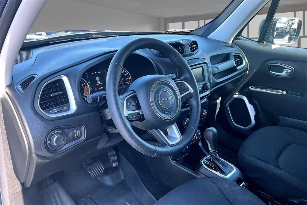 Used 2020 Jeep Renegade Sport w/ Sport Appearance Group AWD/4WD image 14