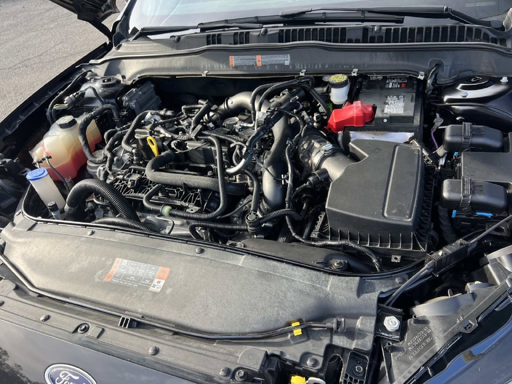 Used 2020 Ford Fusion SE FWD image 10