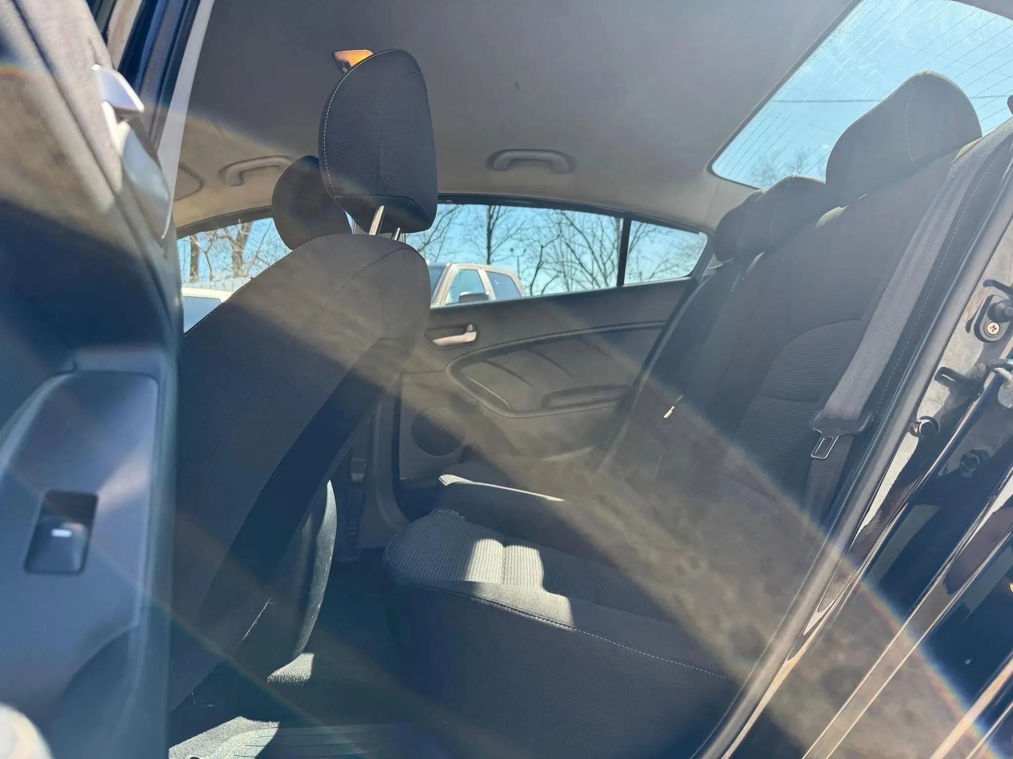 Used 2017 Kia Forte LX image 11