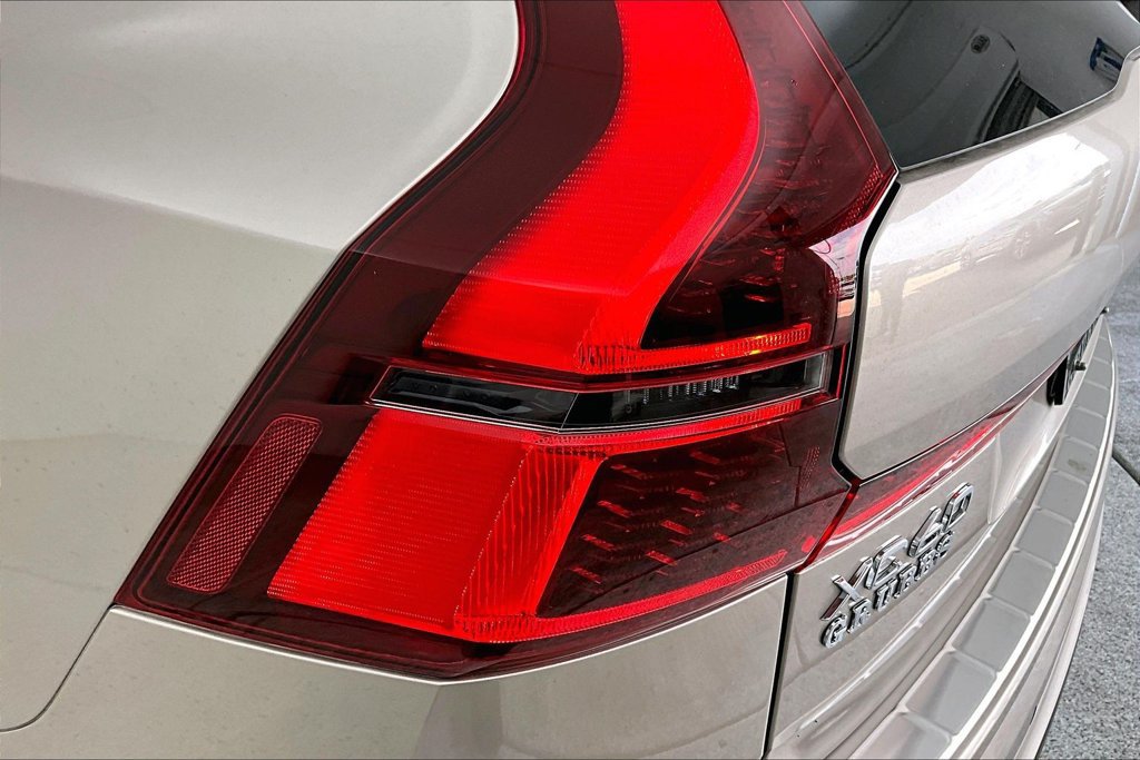 New 2026 Volvo XC60 B5 Plus w/ Protection Package Premier AWD/4WD image 29