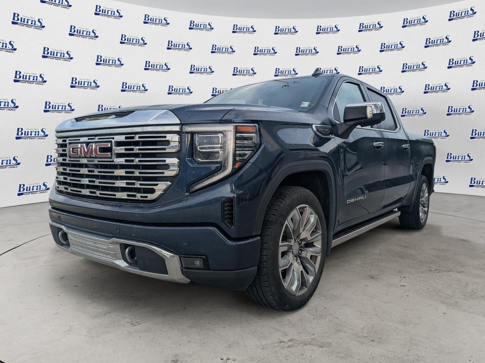 Used 2023 GMC Sierra 1500 Denali w/ Denali Reserve Package AWD/4WD image 6