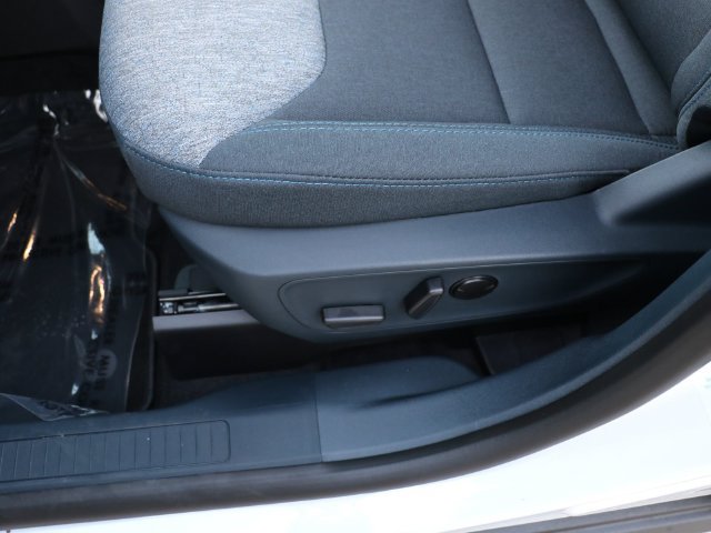 New 2026 Ford Maverick XLT w/ XLT Luxury Package FWD image 21