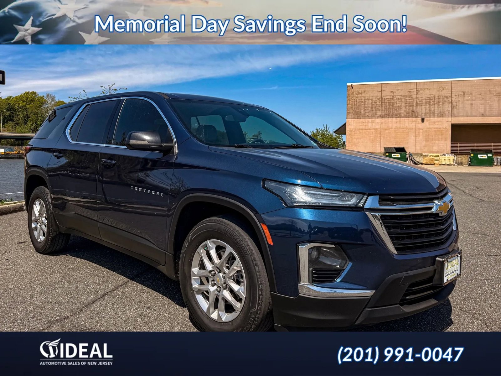 Used 2022 Chevrolet Traverse LS FWD image 9