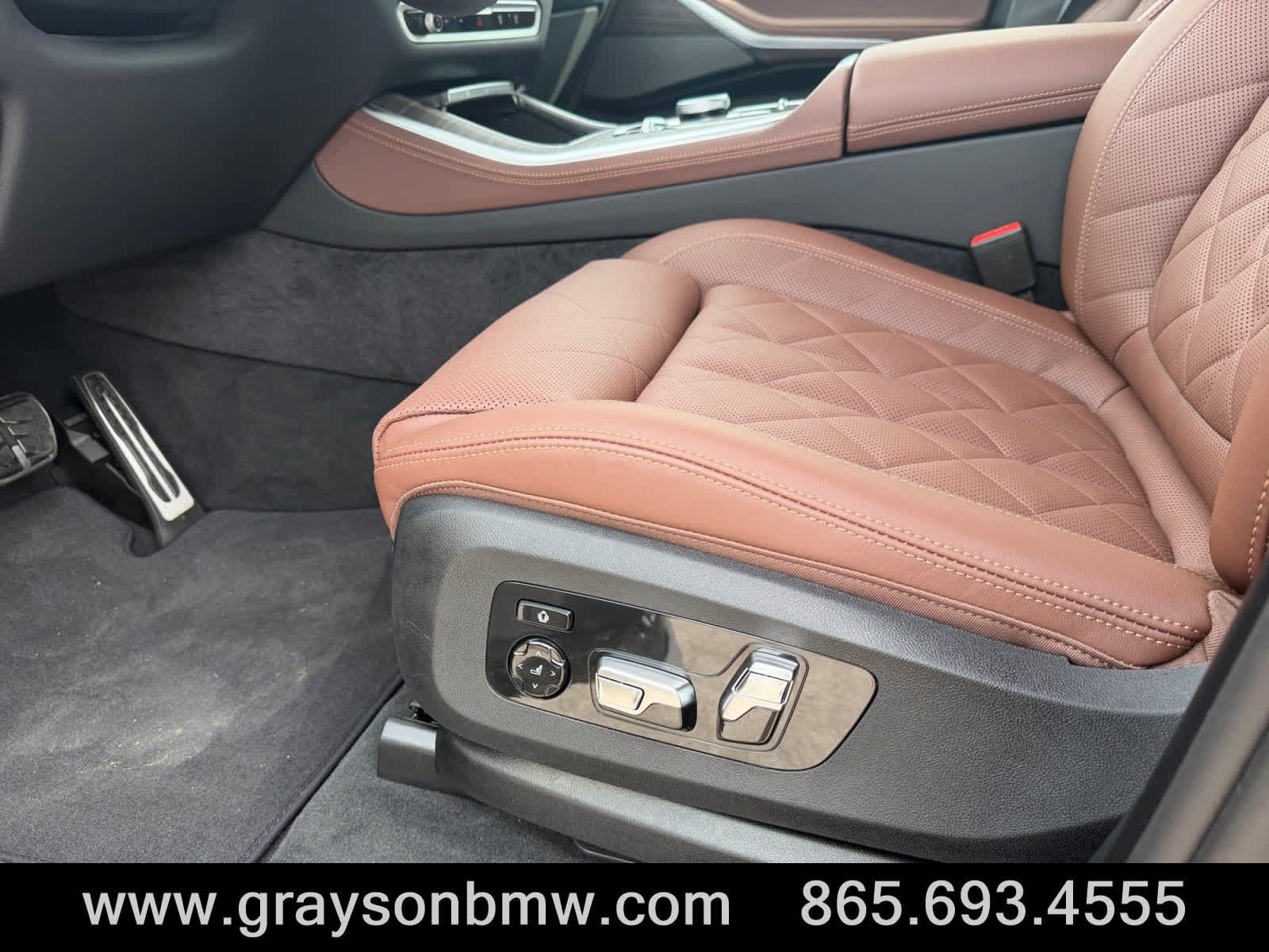 Used 2026 BMW X5 xDrive50e w/ M Sport Package AWD/4WD image 11