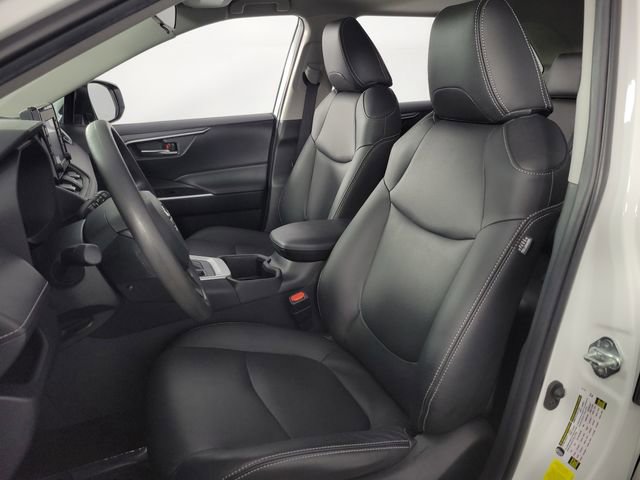 Used 2022 Toyota RAV4 XLE w/ Convenience Package FWD image 14