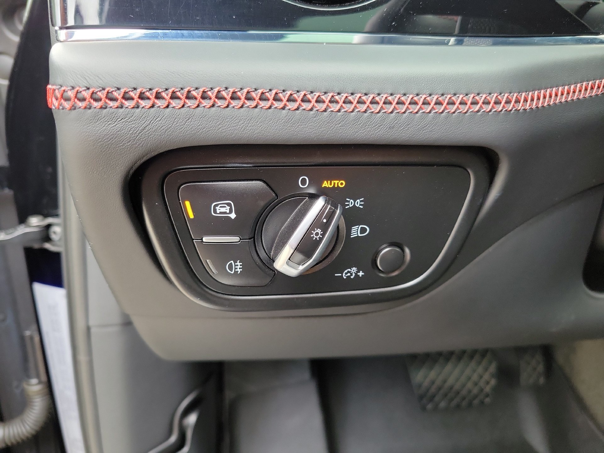 Certified 2023 Bentley Bentayga AWD/4WD image 37