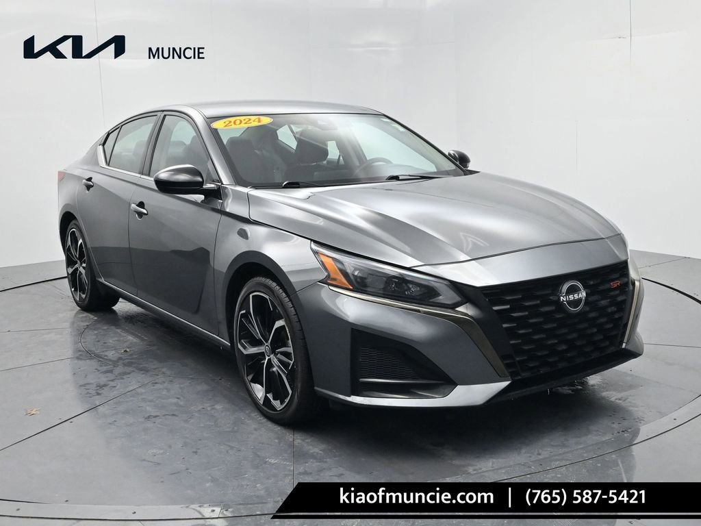 Used 2024 Nissan Altima 2.5 SR