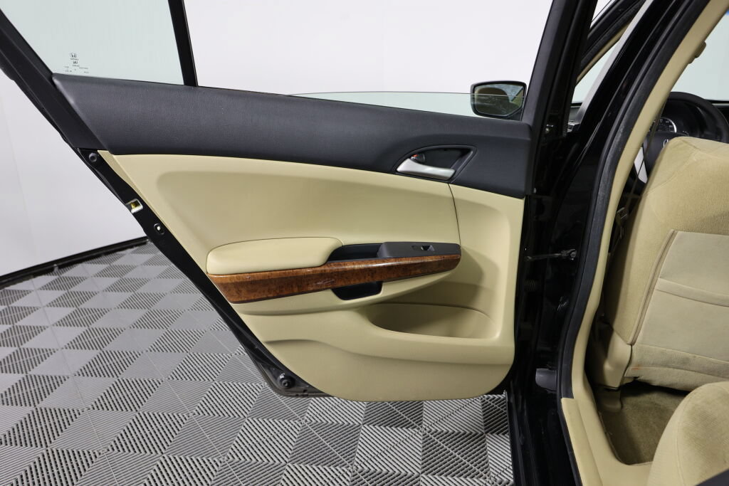Used 2012 Honda Accord EX image 14