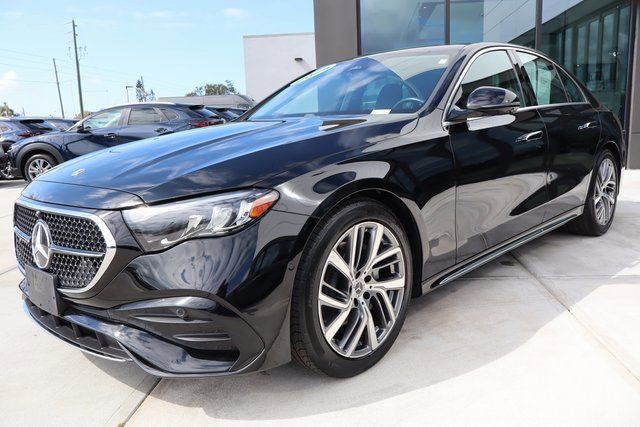 Used 2025 Mercedes-Benz E 350 4MATIC Sedan image 8