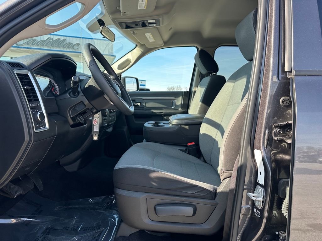 Used 2024 RAM 1500 Classic SLT image 20