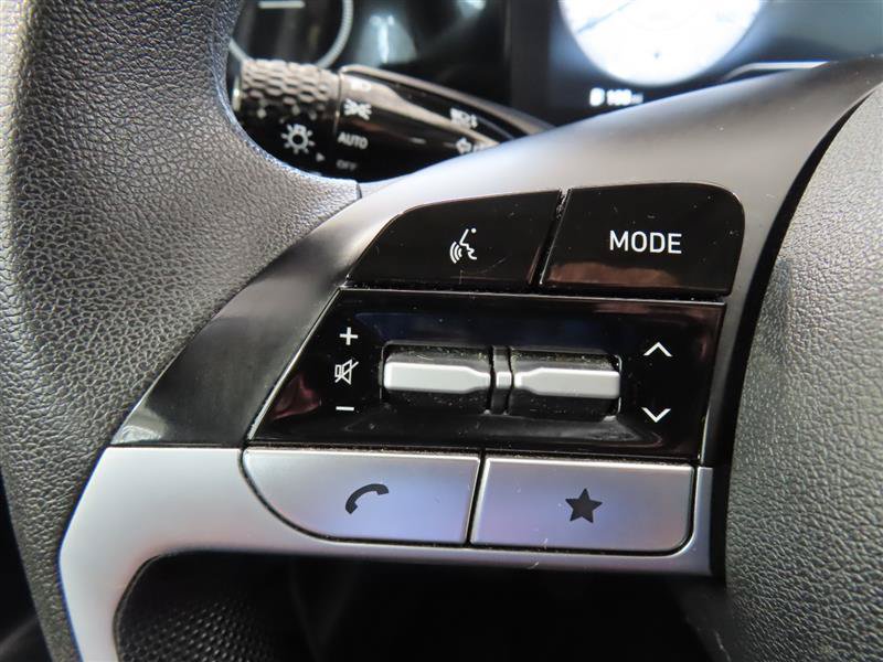 Used 2024 Hyundai Elantra SEL FWD image 21
