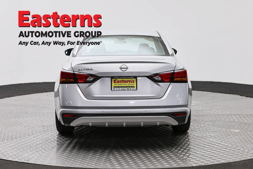 Used 2024 Nissan Altima 2.5 S FWD image 6