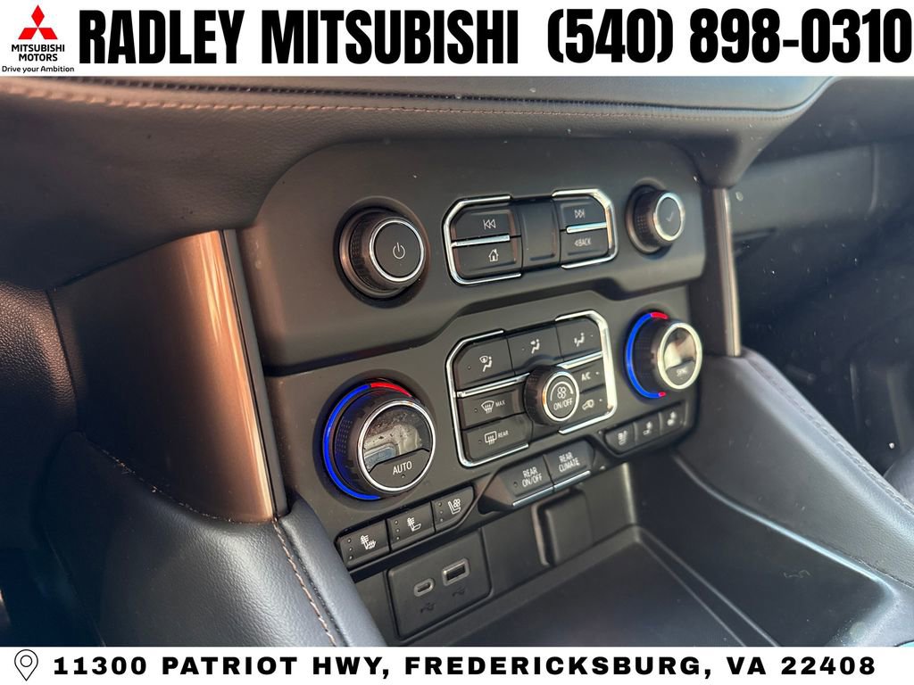 Used 2022 Chevrolet Suburban High Country image 11