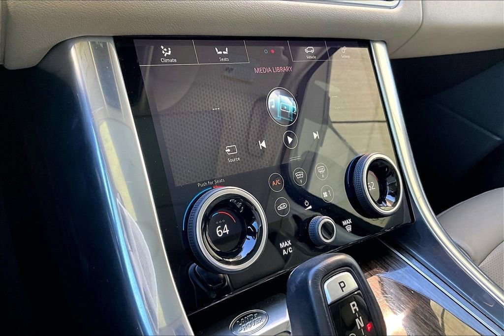 Used 2018 Land Rover Range Rover Sport HSE image 50