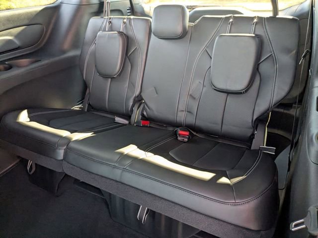 New 2026 Chrysler Pacifica Select w/ S Appearance Package FWD image 29