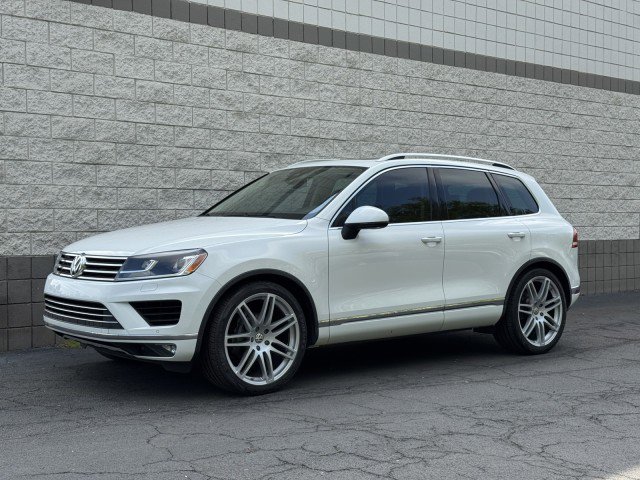 Used 2016 Volkswagen Touareg Sport AWD/4WD image 12
