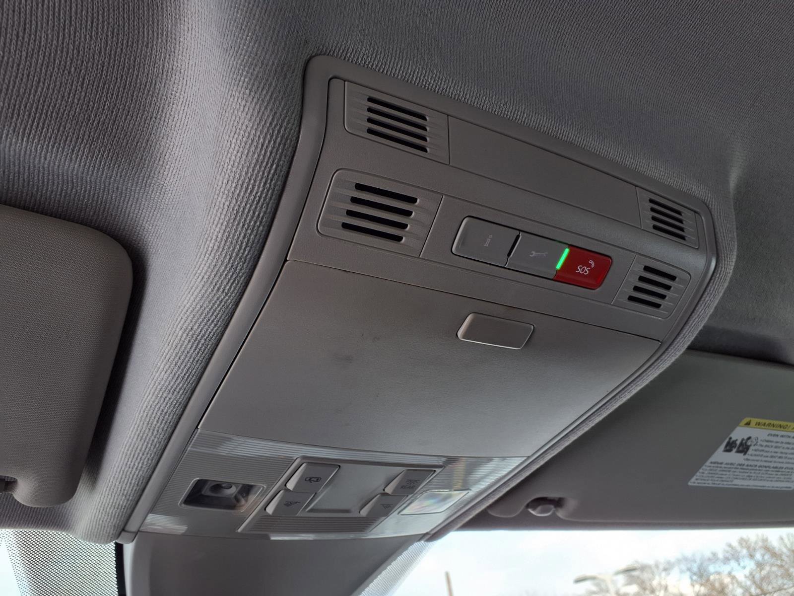 Used 2022 Volkswagen Tiguan SE image 21