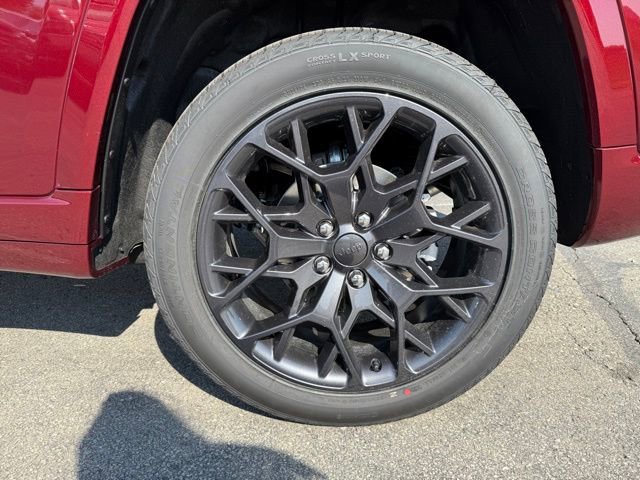 New 2025 Jeep Grand Cherokee Summit image 8