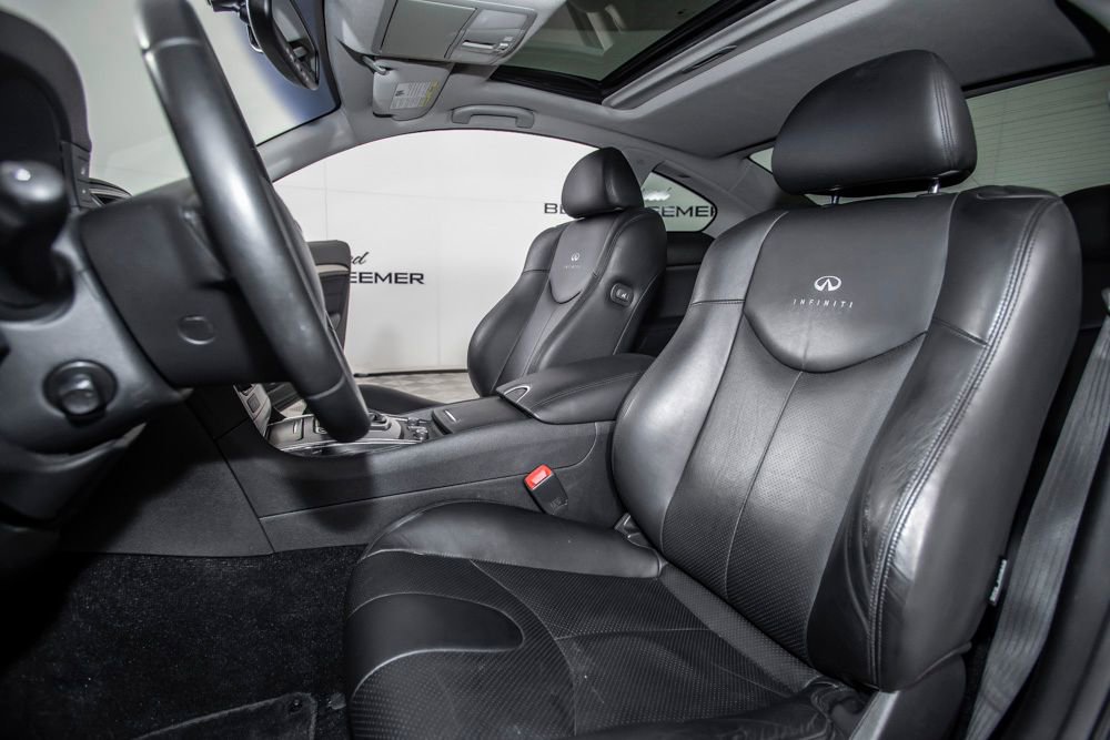 Used 2012 INFINITI G37 x w/ Premium Pkg image 16