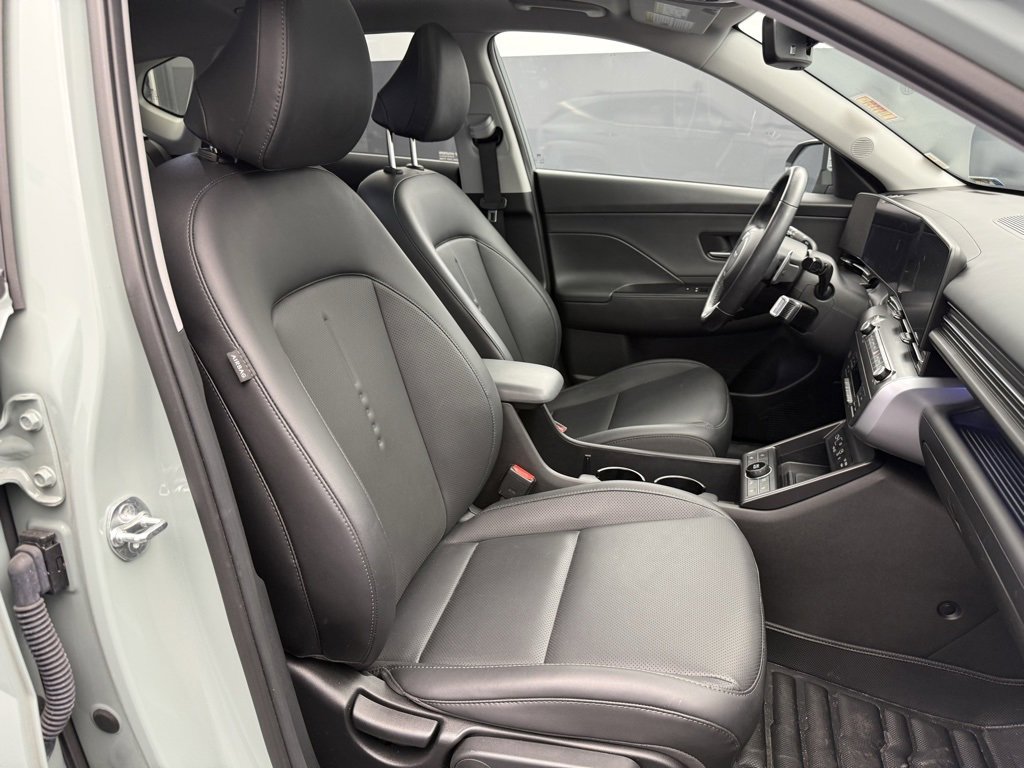 Used 2025 Hyundai Kona Limited image 50