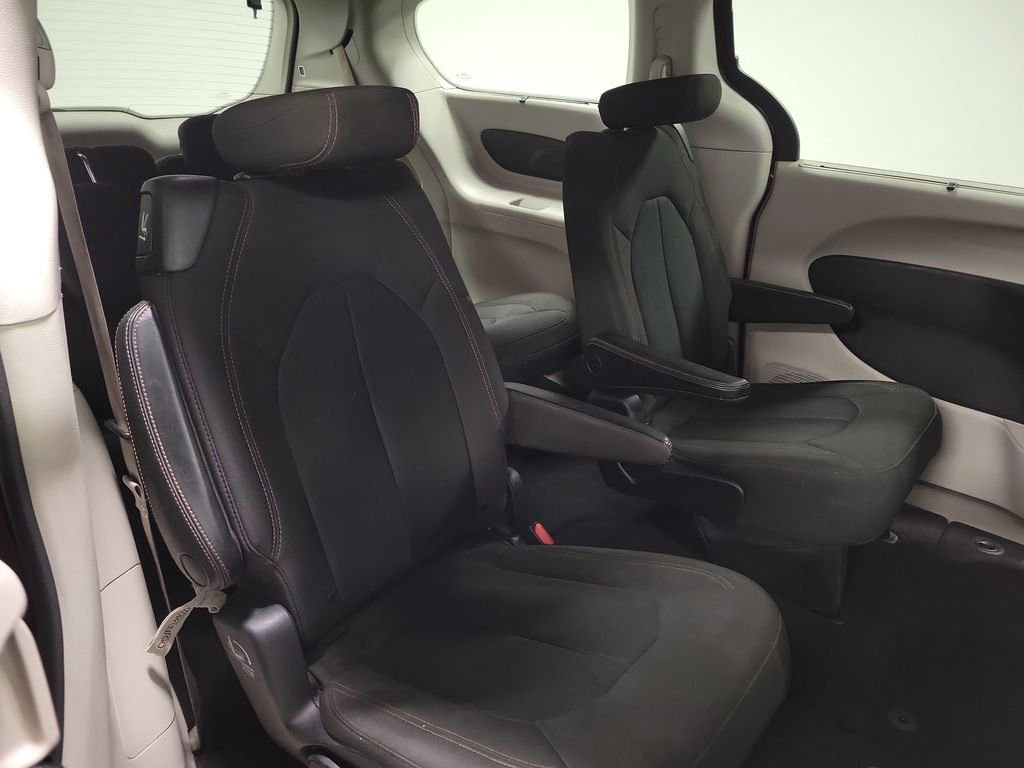 Used 2017 Chrysler Pacifica Touring Plus w/ Tire & Wheel Group image 23