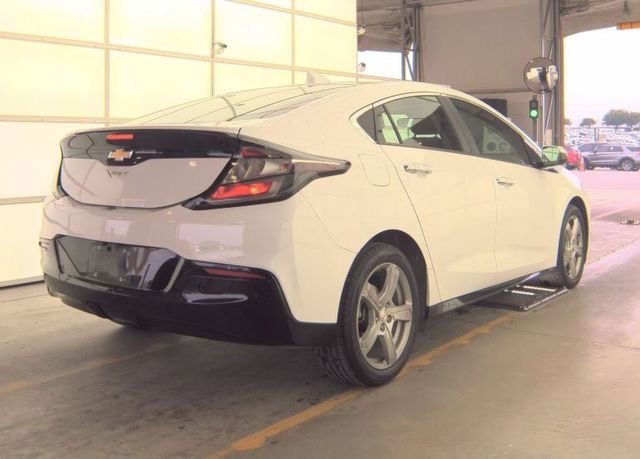 Used 2017 Chevrolet Volt LT FWD image 2