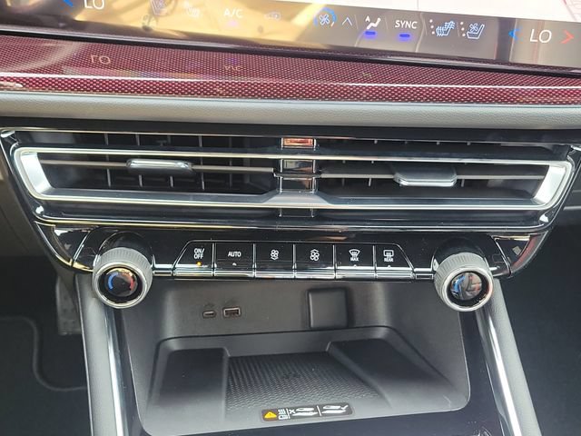 Certified 2026 Chevrolet Traverse RS FWD image 32