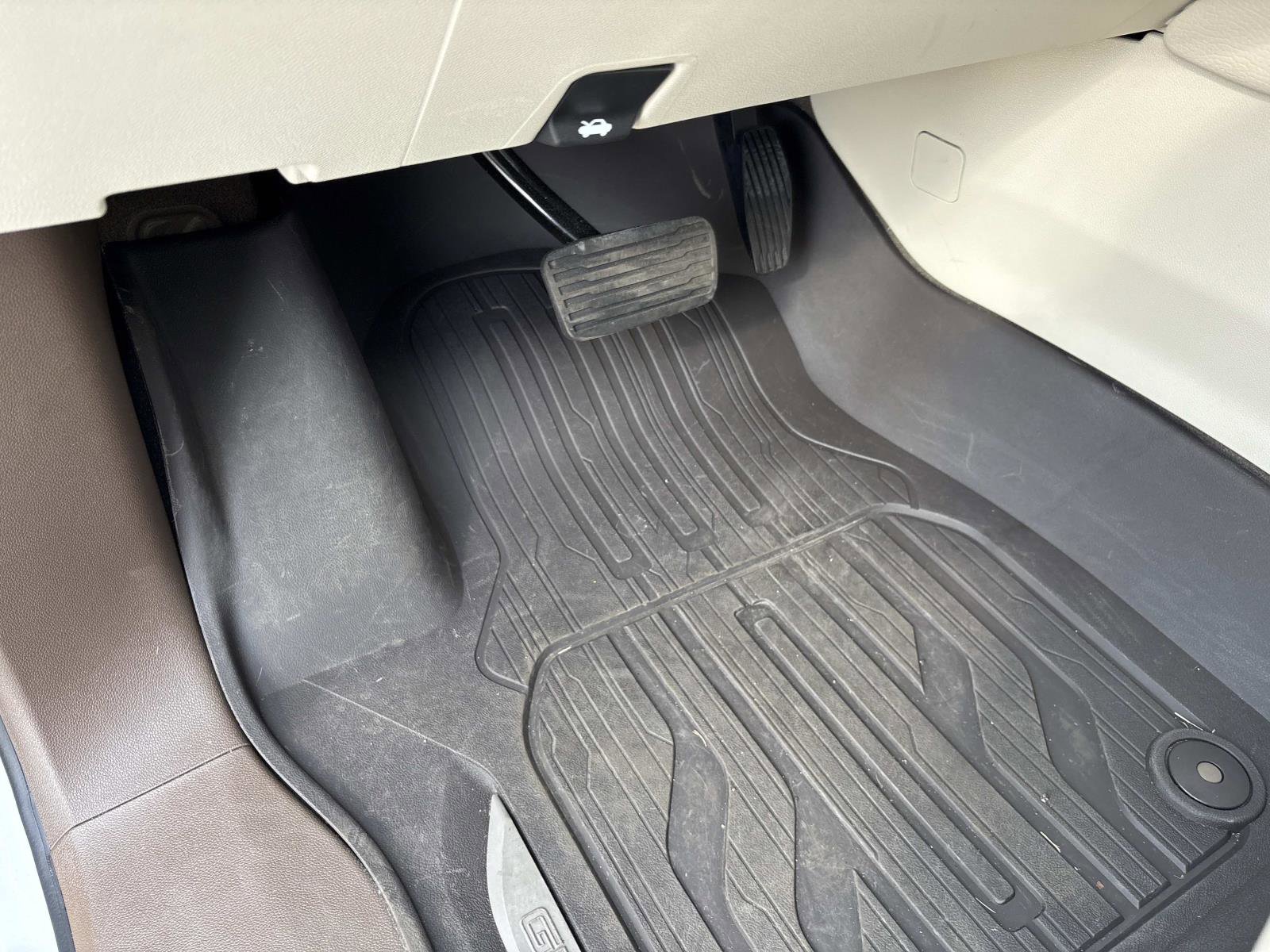 Certified 2024 GMC Yukon XL Denali w/ Denali Reserve Package image 16