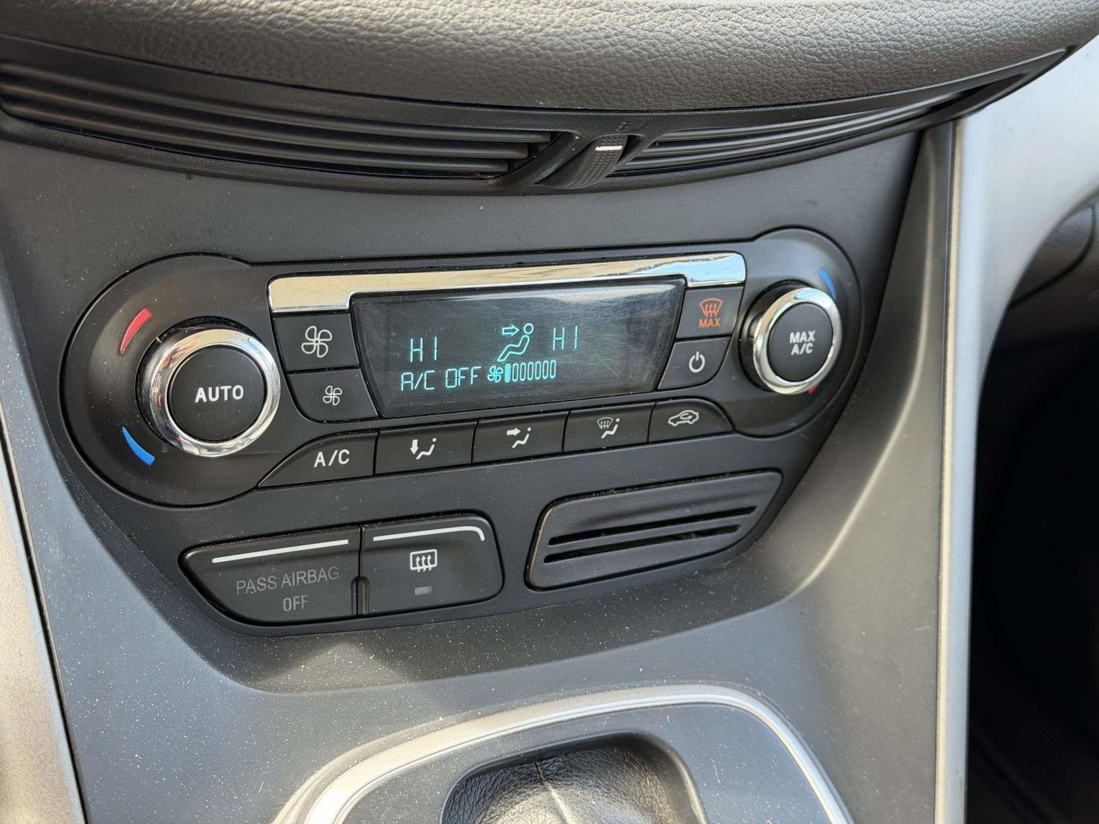 Used 2014 Ford C-MAX SE w/ Equipment Group 202A image 25