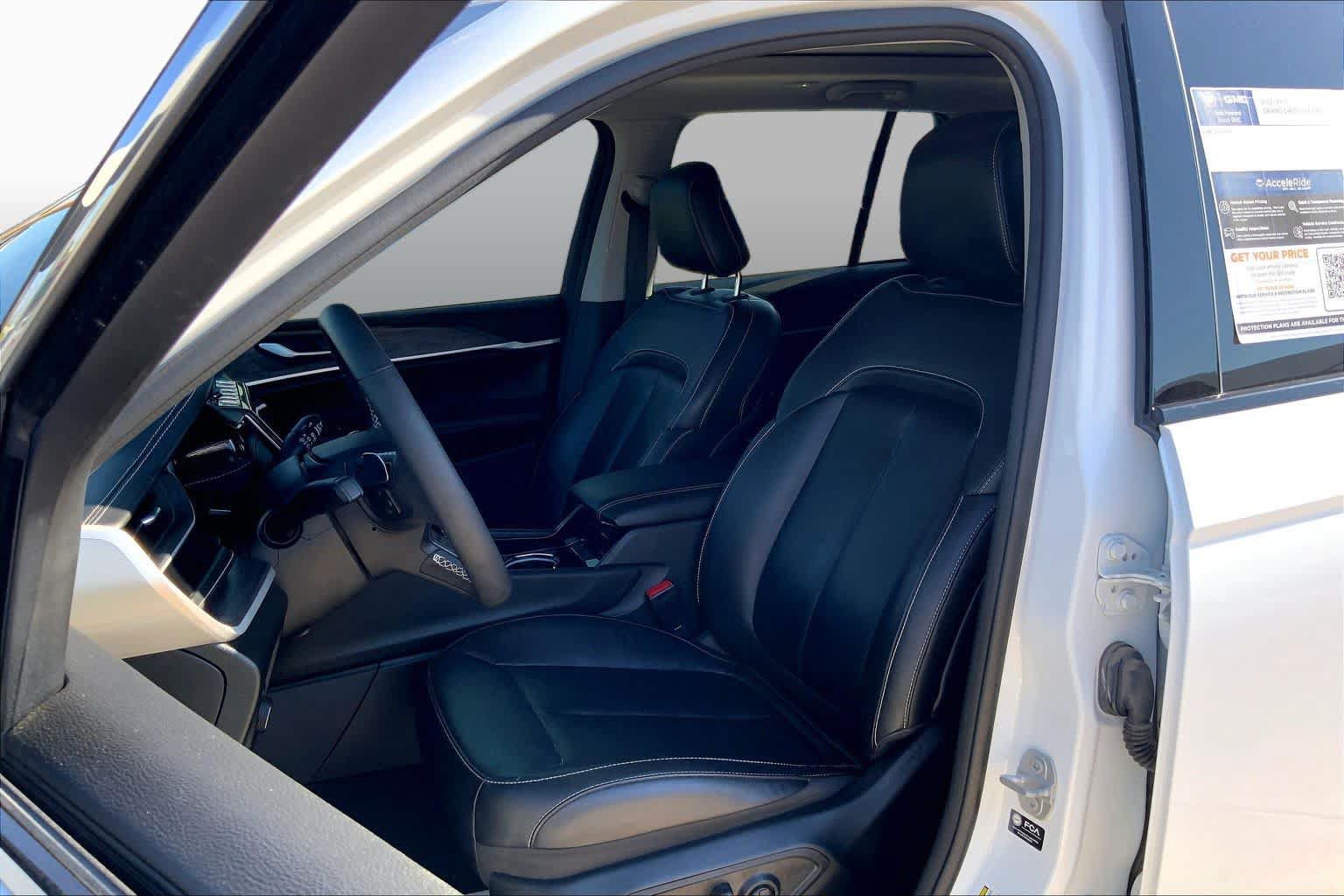Used 2022 Jeep Grand Cherokee Limited 4xe AWD/4WD image 8