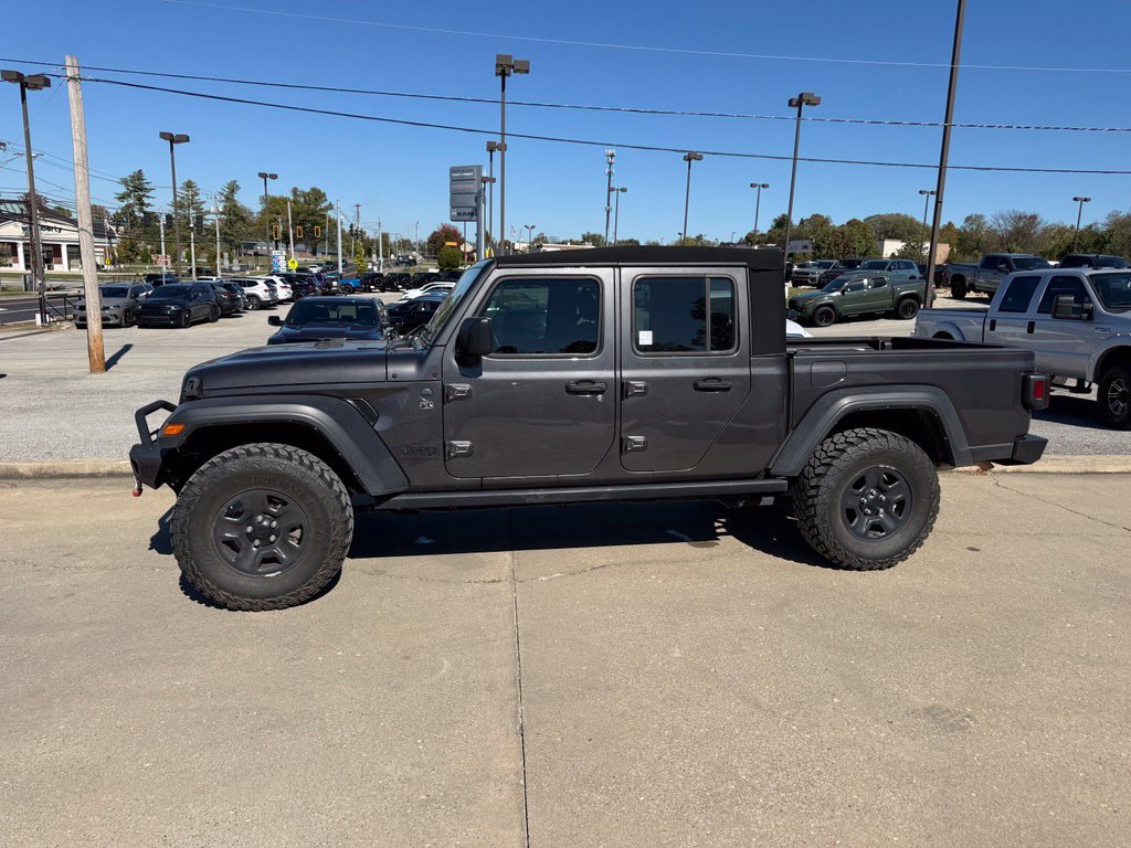 Used 2024 Jeep Gladiator Sport AWD/4WD image 10