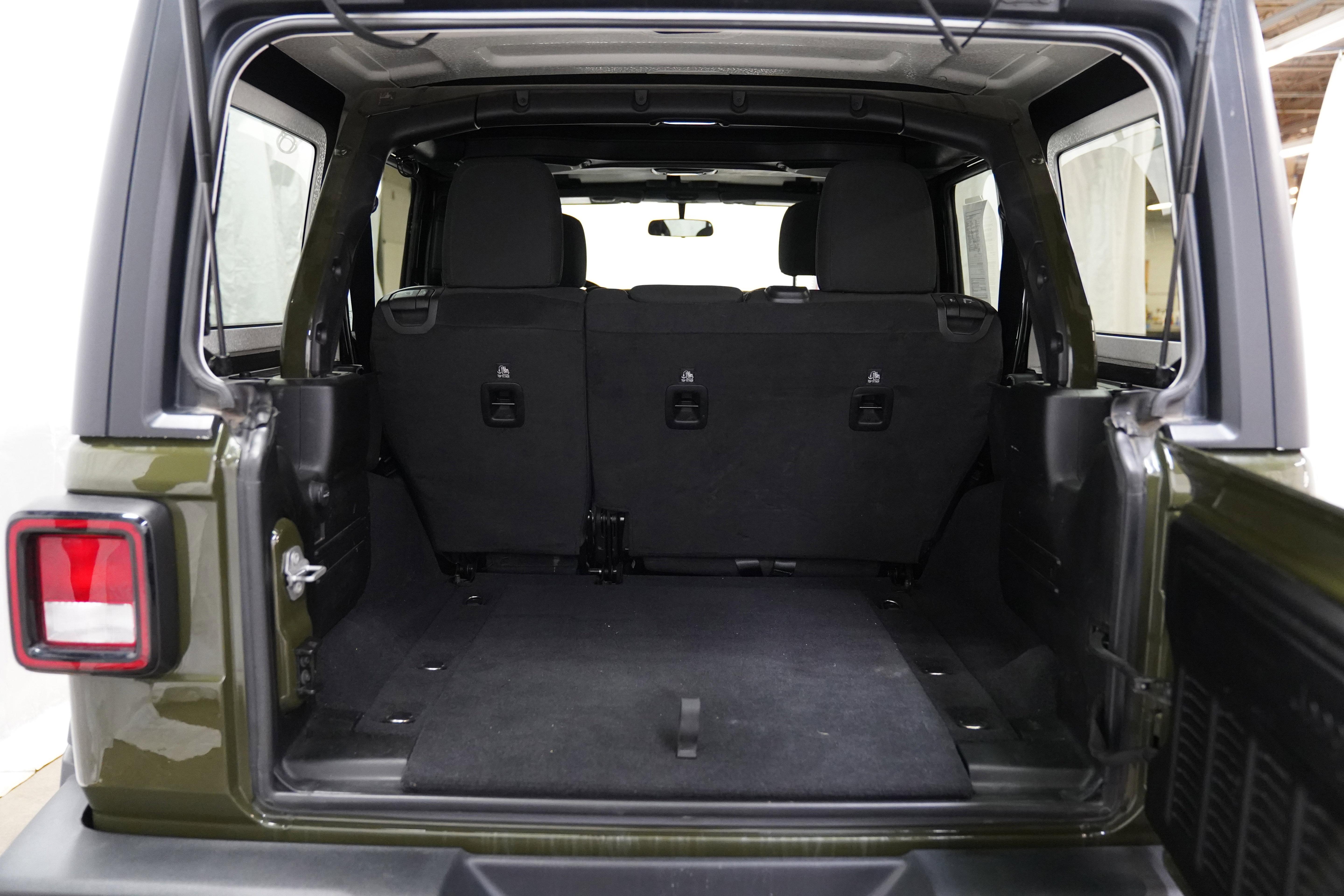 Used 2021 Jeep Wrangler Unlimited Sport AWD/4WD image 7