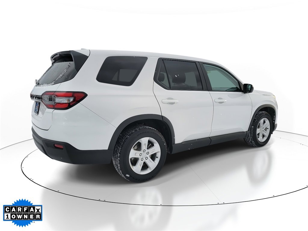 Used 2023 Honda Pilot LX image 4