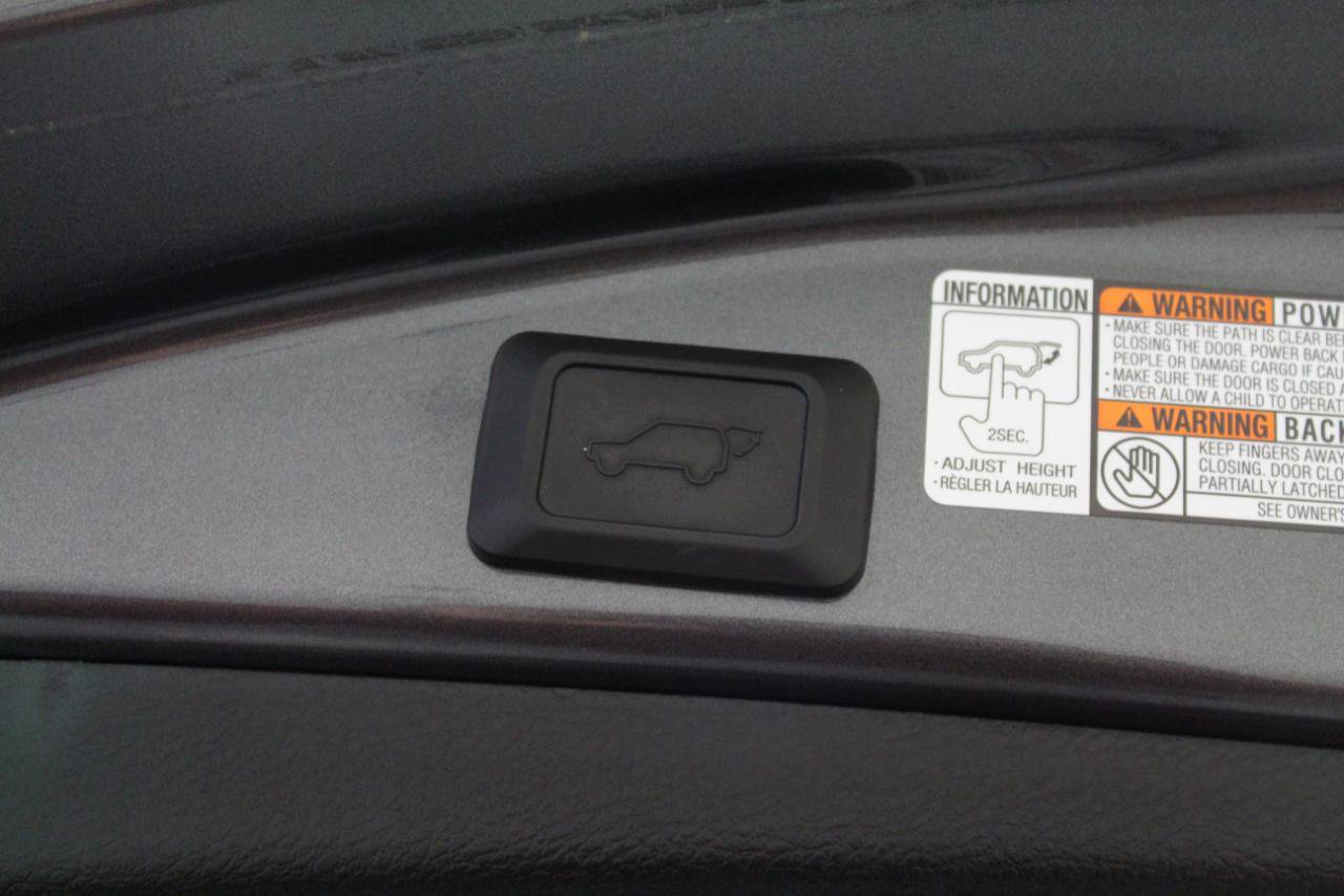 Used 2015 Toyota RAV4 Limited w/ Technology Package image 28