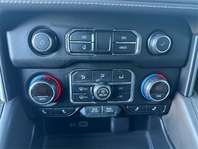 Used 2021 Chevrolet Suburban Z71 image 19