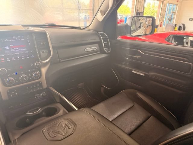 Used 2019 RAM 1500 Laramie AWD/4WD image 19