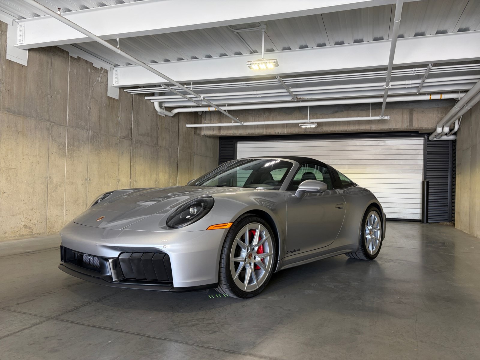 Certified 2026 Porsche 911 Targa 4 GTS AWD/4WD image 1